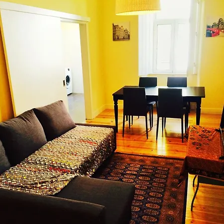 Secret & Charming Sao Bento Flat ליסבון