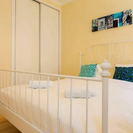 Secret & Charming Sao Bento Flat * Lizbona